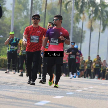 Runner Photo 7011684