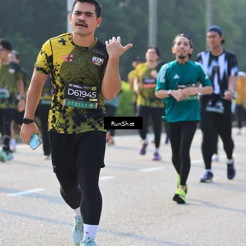 Runner Photo 7011706