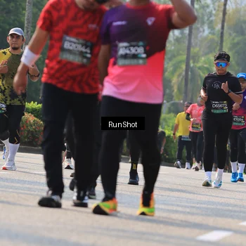 Runner Photo 7011745