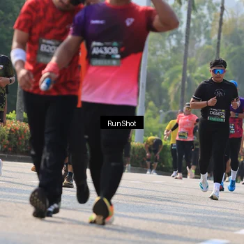Runner Photo 7011754