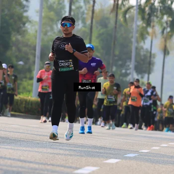Runner Photo 7011757
