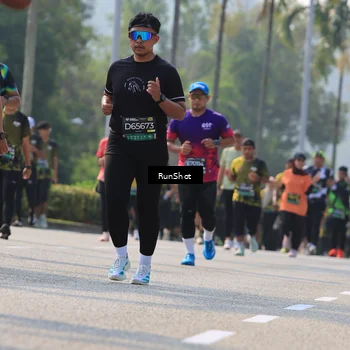 Runner Photo 7011762