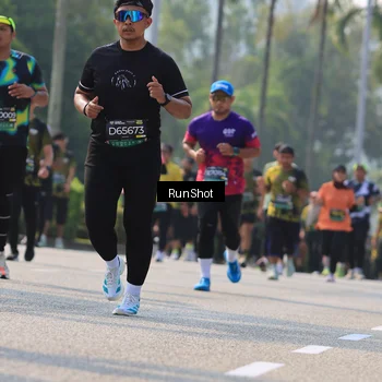 Runner Photo 7011773