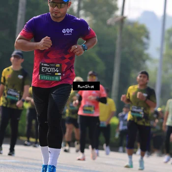Runner Photo 7011802