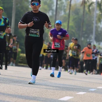 Runner Photo 7011811