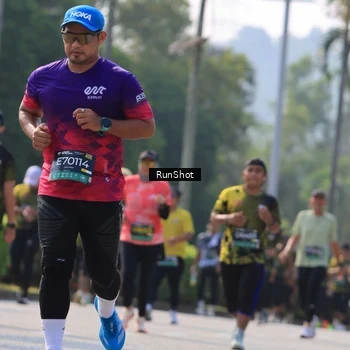 Runner Photo 7011812
