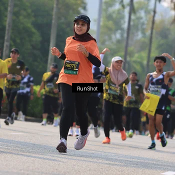 Runner Photo 7011840