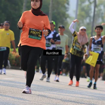 Runner Photo 7011853
