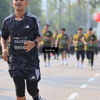 Runner Photo 7011867