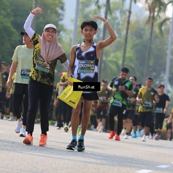 Runner Photo 7011869