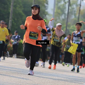 Runner Photo 7011873