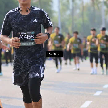 Runner Photo 7011874