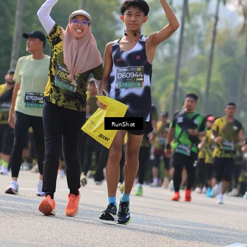Runner Photo 7011884
