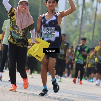 Runner Photo 7011892