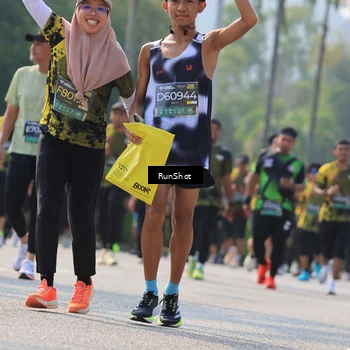 Runner Photo 7011894