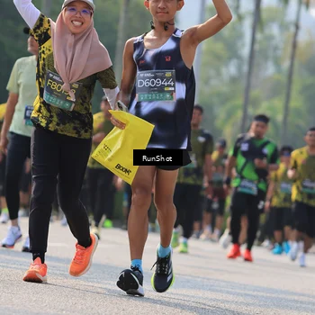 Runner Photo 7011895