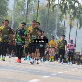 Runner Photo 7011904