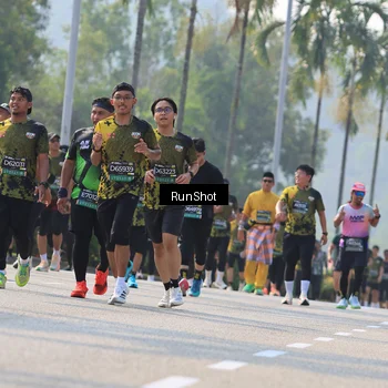 Runner Photo 7011912