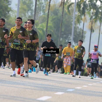 Runner Photo 7011919