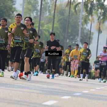 Runner Photo 7011921
