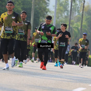 Runner Photo 7011935