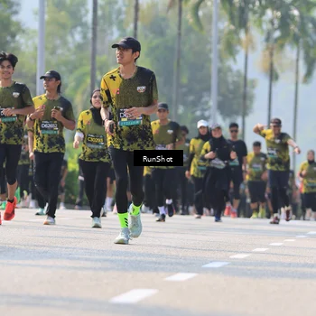 Runner Photo 7011972