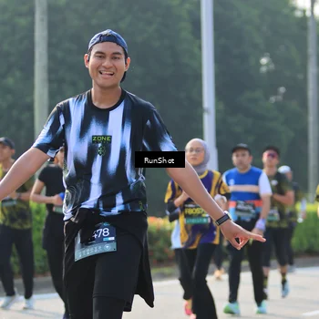 Runner Photo 7011975