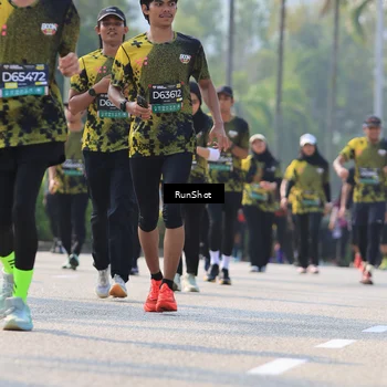 Runner Photo 7012025