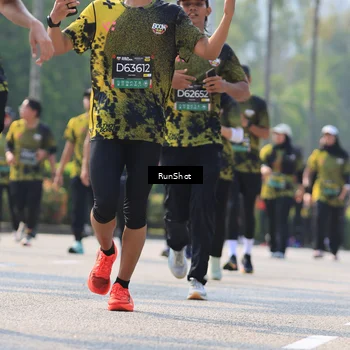 Runner Photo 7012043