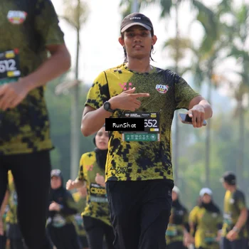 Runner Photo 7012048
