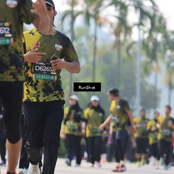 Runner Photo 7012055