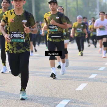 Runner Photo 7012072