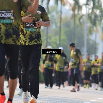 Runner Photo 7012074