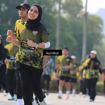 Runner Photo 7012075