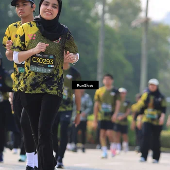 Runner Photo 7012076