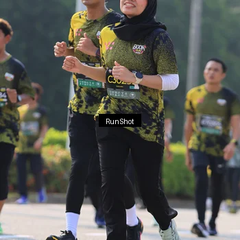 Runner Photo 7012094