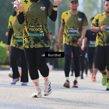 Runner Photo 7012095