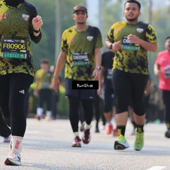 Runner Photo 7012104