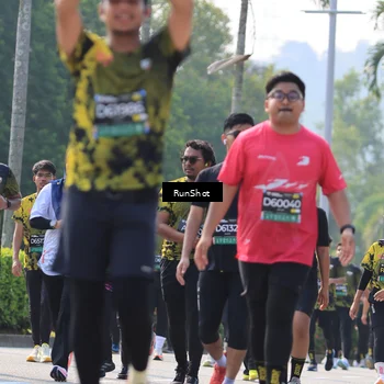 Runner Photo 7012109