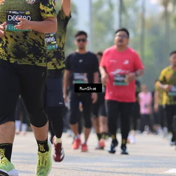 Runner Photo 7012110