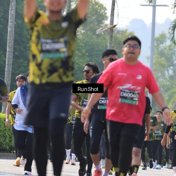 Runner Photo 7012123