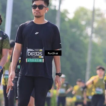 Runner Photo 7012135