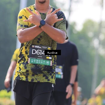 Runner Photo 7012137