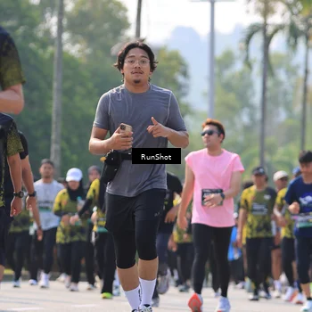 Runner Photo 7012175