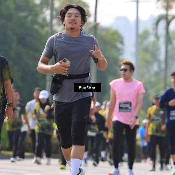 Runner Photo 7012186