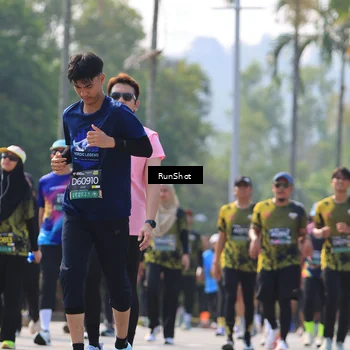 Runner Photo 7012204