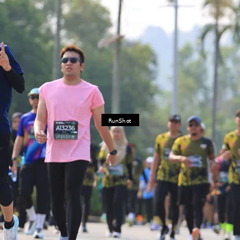 Runner Photo 7012208