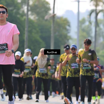 Runner Photo 7012225