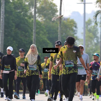 Runner Photo 7012250