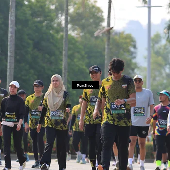 Runner Photo 7012258